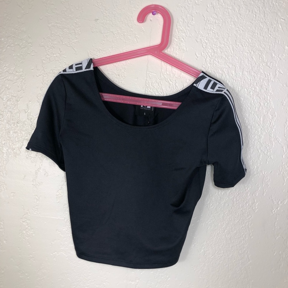 New LF Women’s cropped shirt